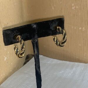 Vintage Gold-Tone Black Corded Twisted Rope Design Hoop Earrings  Pierced